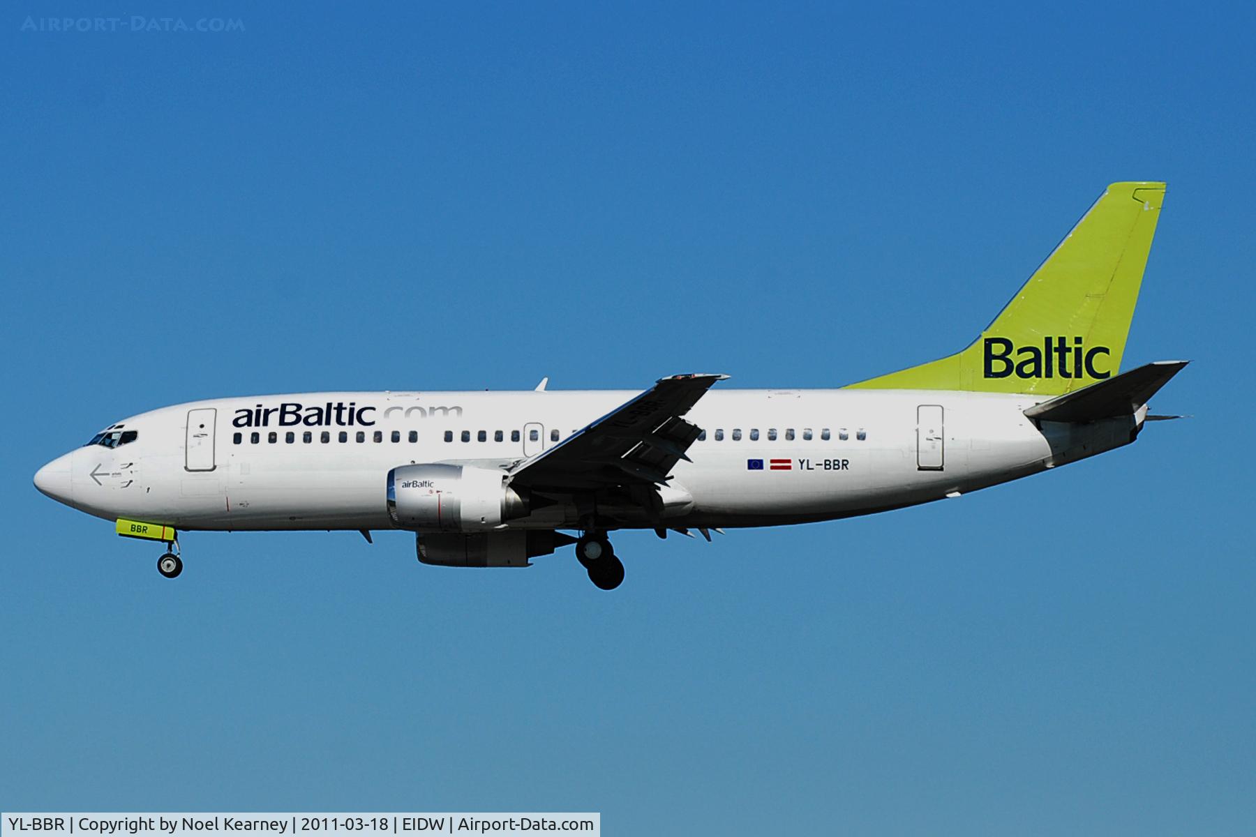 YL-BBR, 1998 Boeing 737-31S C/N 29266, Landing Rwy 28 at EIDW