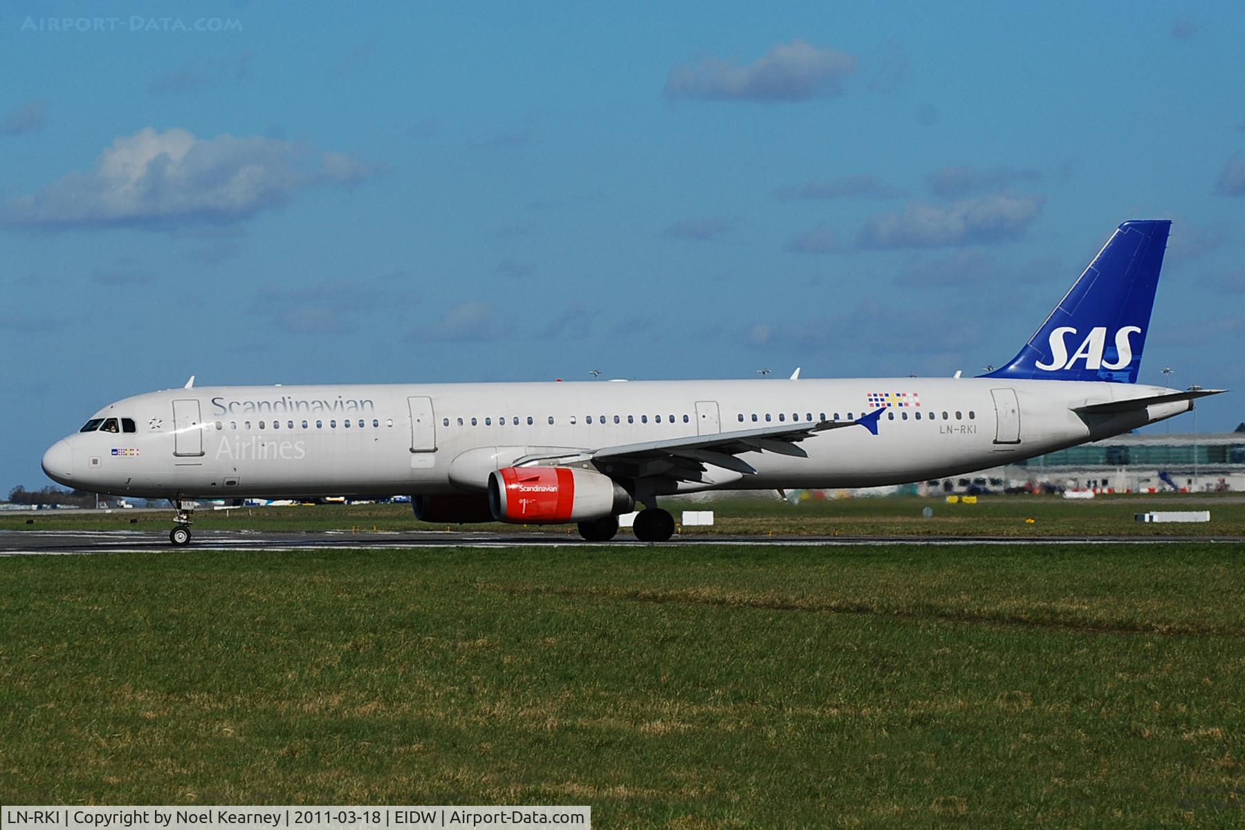 LN-RKI, 2002 Airbus A321-232 C/N 1817, Departing off Rwy 28.