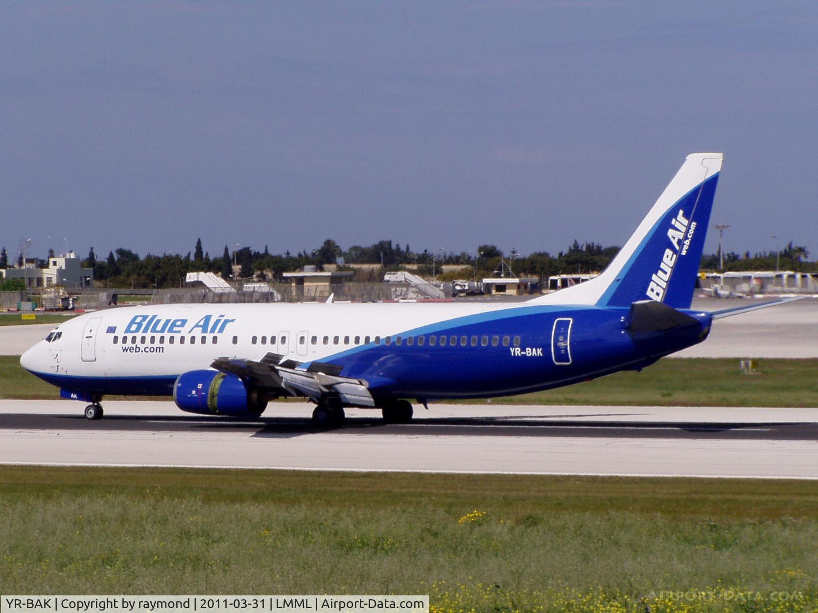 YR-BAK, 1992 Boeing 737-430 C/N 27005, B737-400 YR-BAK Blue Air after landing on 31-3-11.