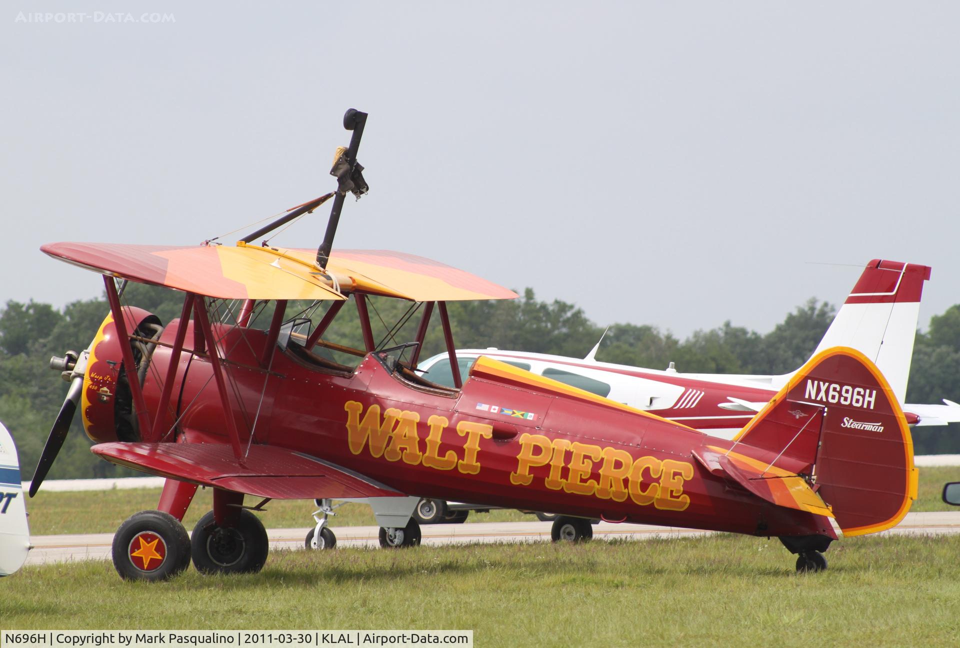 N696H, 1942 Boeing A75 C/N 75-3326, Stearman