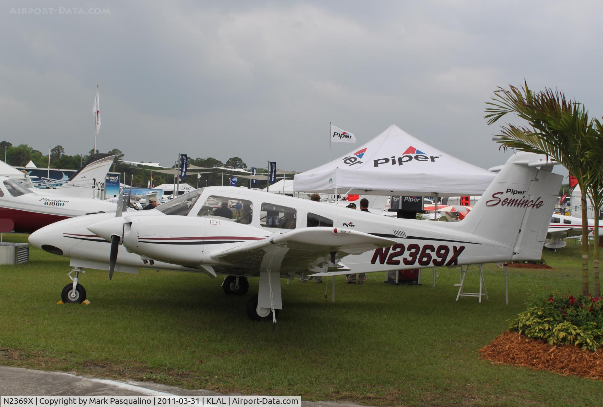 N2369X, 2011 Piper PA-44-180 Seminole C/N 4496291, Piper PA-44-180