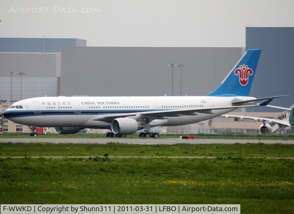 F-WWKD, 2011 Airbus A330-223 C/N 1220, C/n 1220 - To be B-6526
