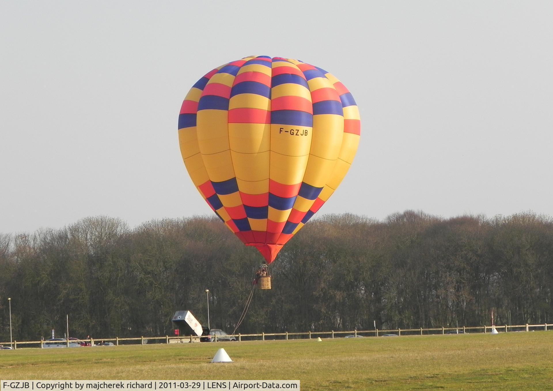 F-GZJB, Lindstrand Hot Air Balloons Ltd LINDSTRAND 77B C/N 1045, preparation 1