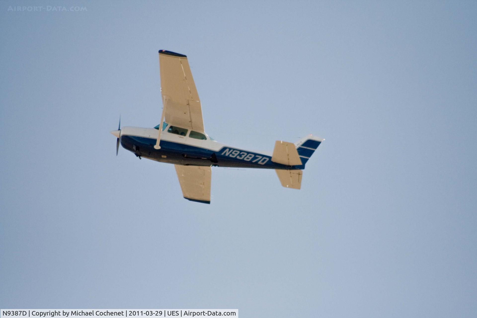N9387D, 1984 Cessna 172RG Cutlass RG C/N 172RG1148, Shot at Crites Field in Waukesha WI