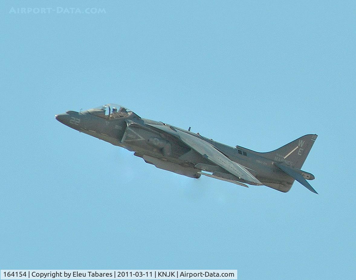 164154, McDonnell Douglas AV-8B Harrier II C/N 227, Taken at the Naval Air Facility in El Centro, California.

McDonnell Douglas AV-8B Harrier II (cn 227)