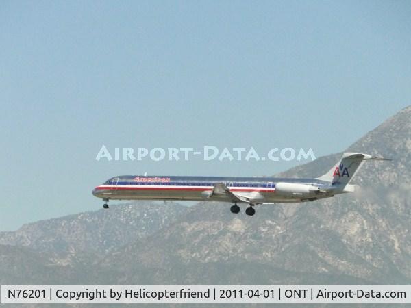 N76201, 1992 McDonnell Douglas MD-83 (DC-9-83) C/N 53291, On final to runway 26R