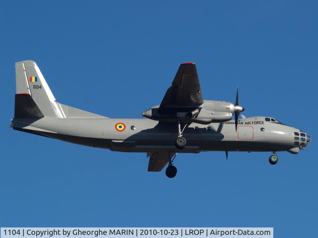 1104, Antonov An-30 C/N 1104, Landing