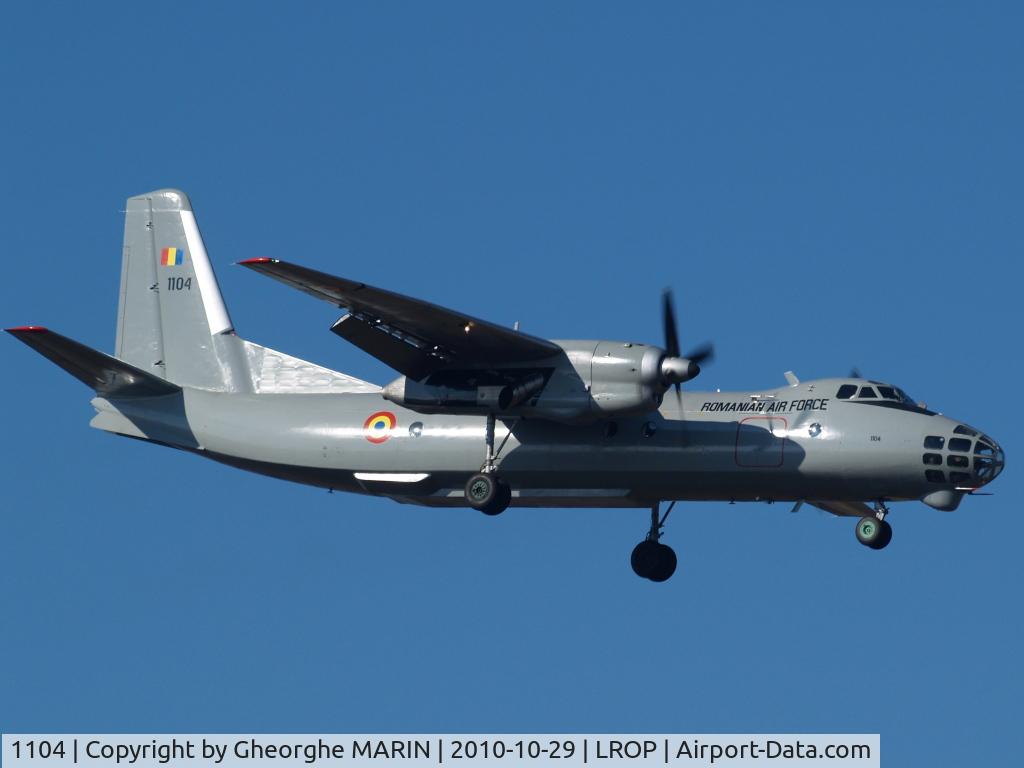 1104, Antonov An-30 C/N 1104, Landing