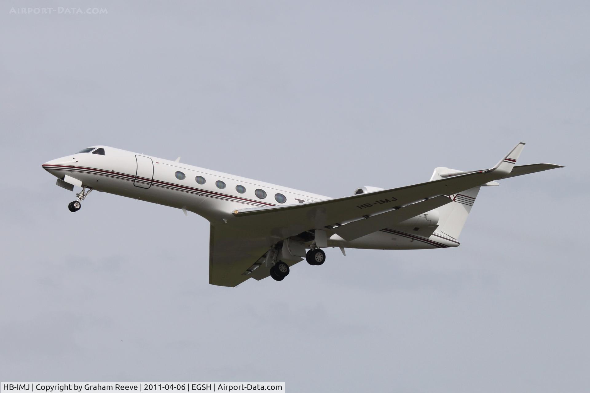 HB-IMJ, 1997 Gulfstream Aerospace Gulfstream V C/N 517, Departing from Norwich.