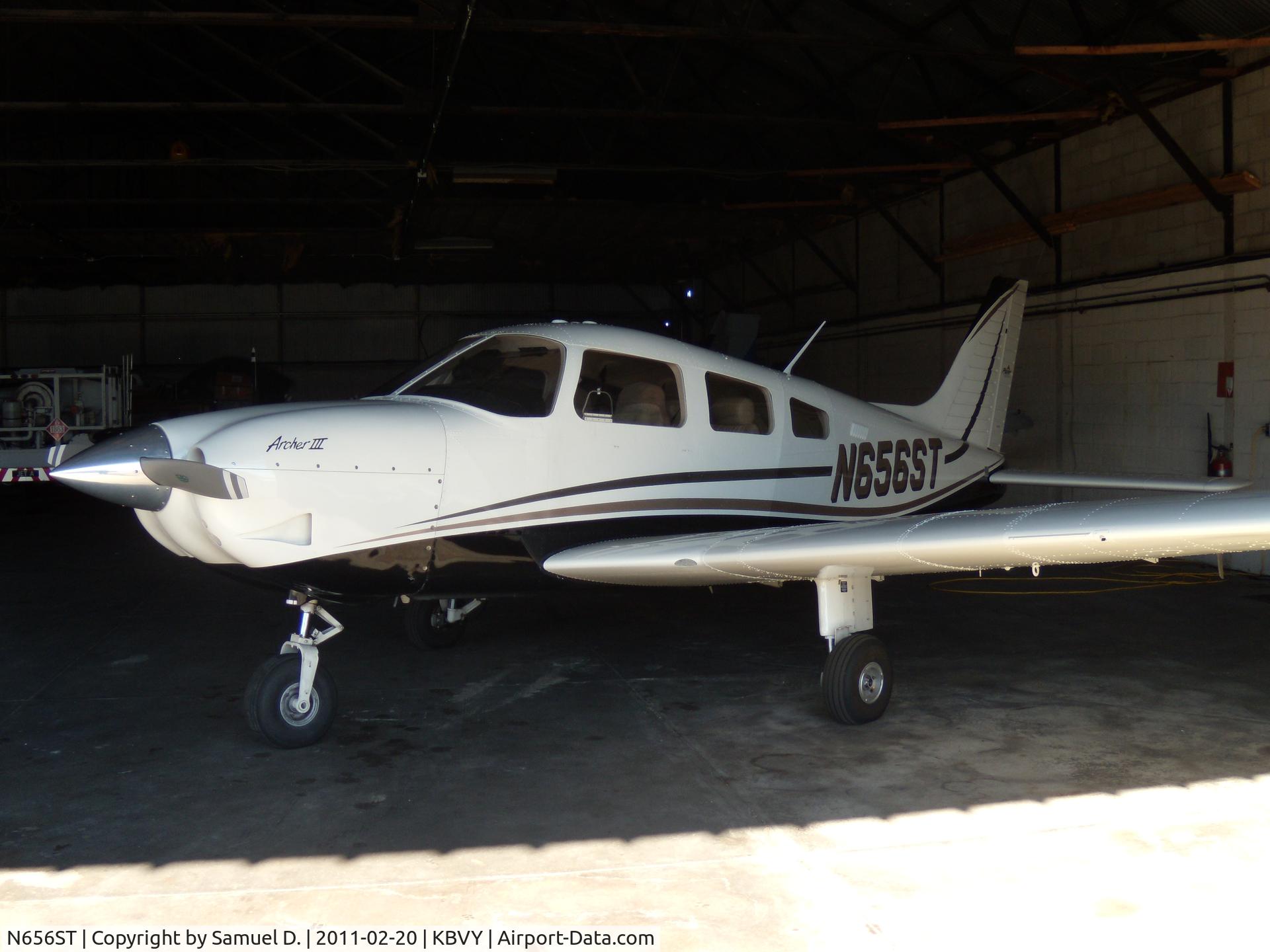 N656ST, 2007 Piper PA-28-181 C/N 2843656, (N656ST) In hangar 10 on the west side.