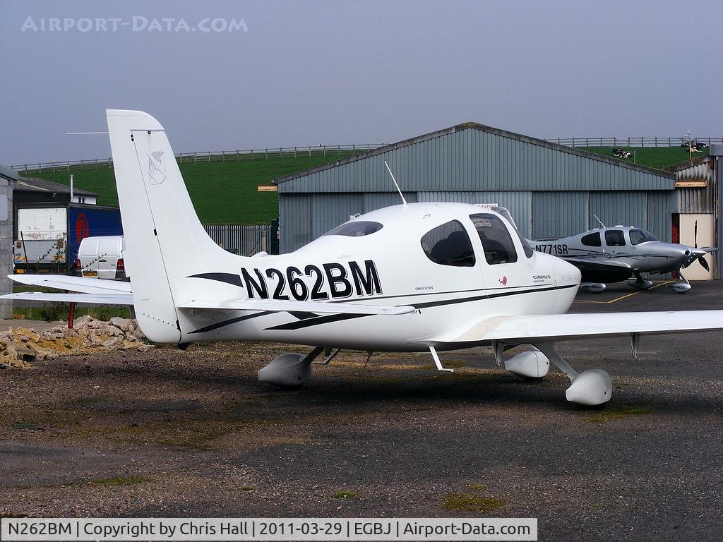 N262BM, 2001 Cirrus SR20 C/N 1143, privately owned Cirrus normally based at Weston, Ireland