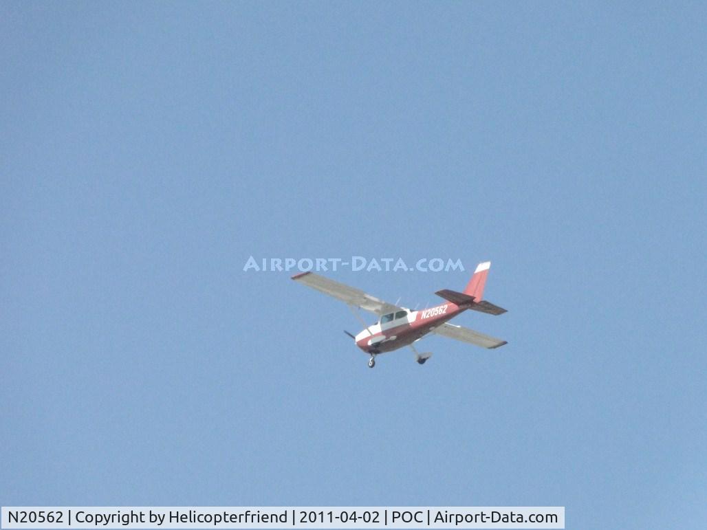 N20562, 1973 Cessna 172M C/N 17261395, From a right downwind turning to base for POC, at the eastern portion of La Verne, Calif