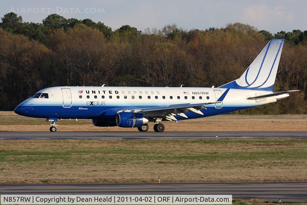 N857RW, 2005 Embraer 170SE (ERJ-170-100SE) C/N 17000079, United Express (Shuttle America) N857RW (FLT TCF7619) rolling out on RWY 5 after arrival from Washington Dulles Int'l (KIAD).