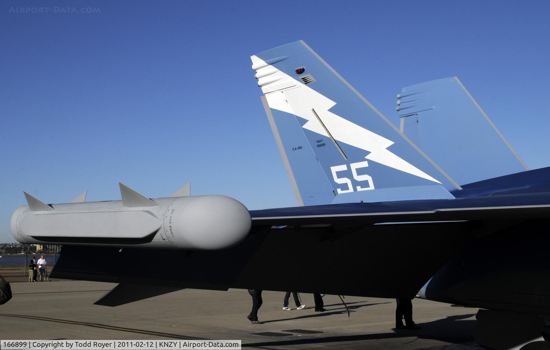 166899, Boeing EA-18G Growler C/N G-11, Special paint on a Growler