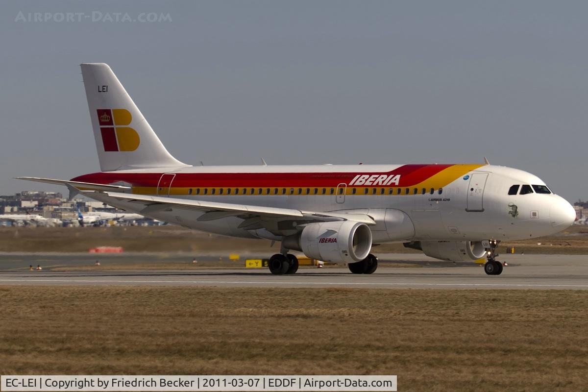 EC-LEI, 2008 Airbus A319-111 C/N 3744, departure via RW18W