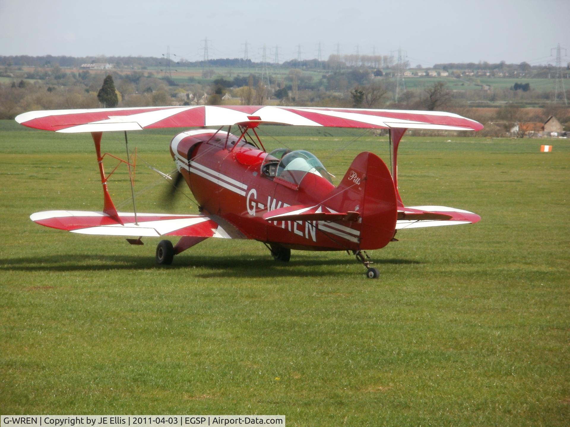 G-WREN, 1980 Aerotek Pitts S-2A Special C/N 2229, taxing for take off