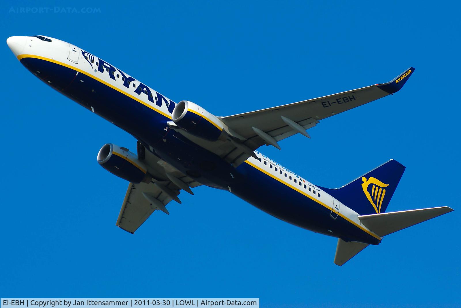 EI-EBH, 2009 Boeing 737-8AS C/N 37526, EI-EBH @ LOWL