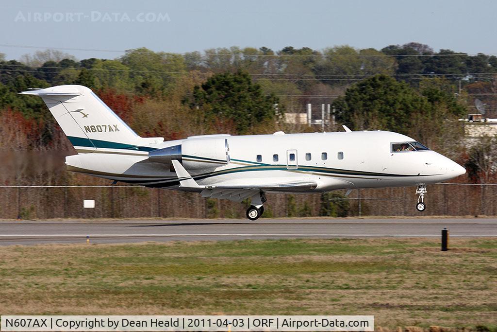 N607AX, 1990 Canadair Challenger 601-3A (CL-600-2B16) C/N 5075, 1990 Canadair Challenger 601 N607AX arriving from Princess Juliana Int'l (TNCM/SXM).