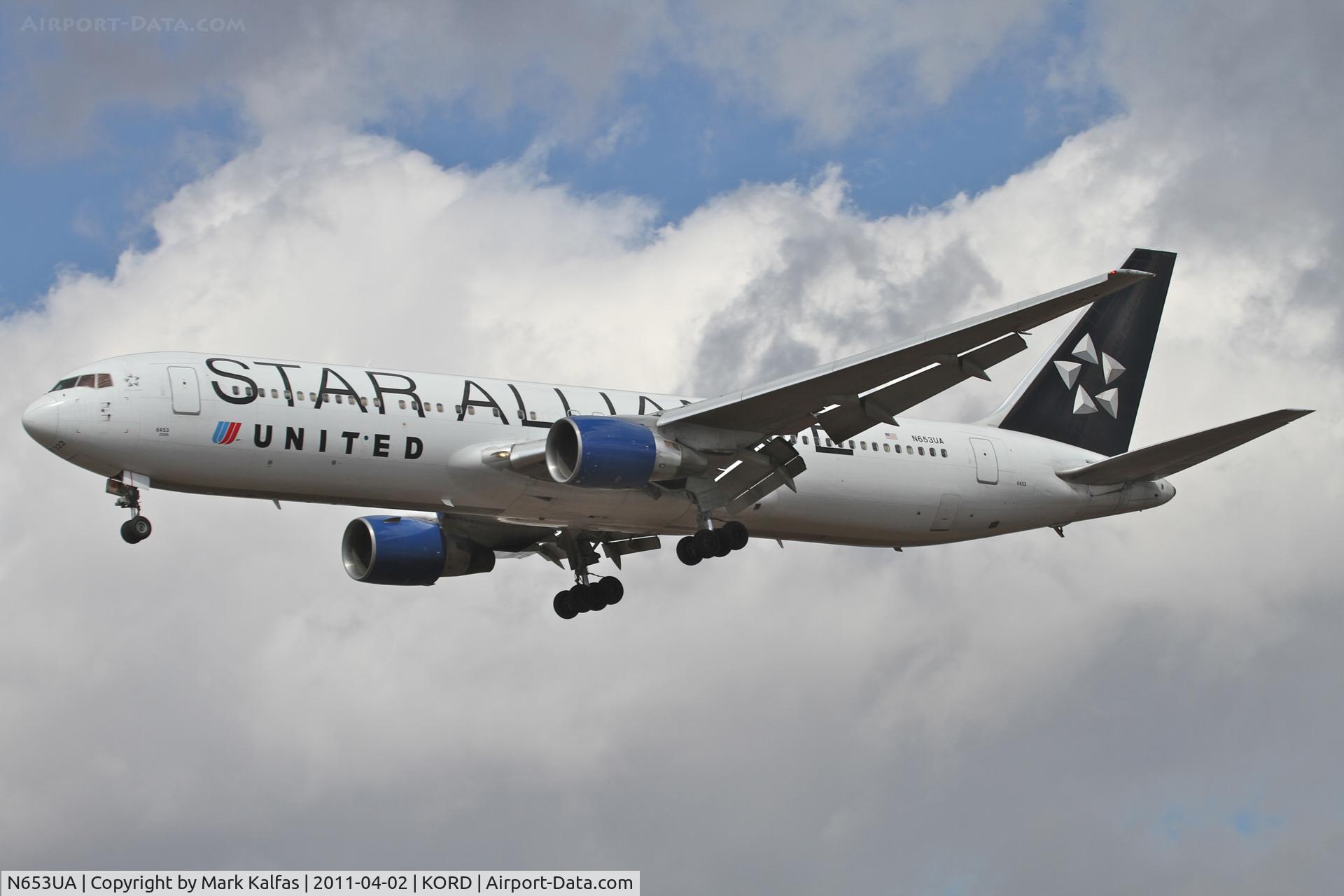 N653UA, 1992 Boeing 767-322 C/N 25391, United Boeing 767-322, UAL973 arriving from EBBR, on final RWY 28 KORD.