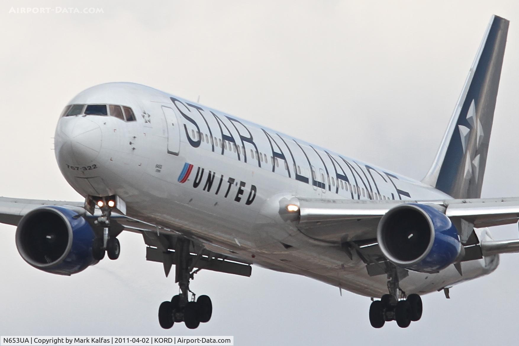 N653UA, 1992 Boeing 767-322 C/N 25391, United Boeing 767-322, UAL973 arriving from EBBR, on final RWY 28 KORD.