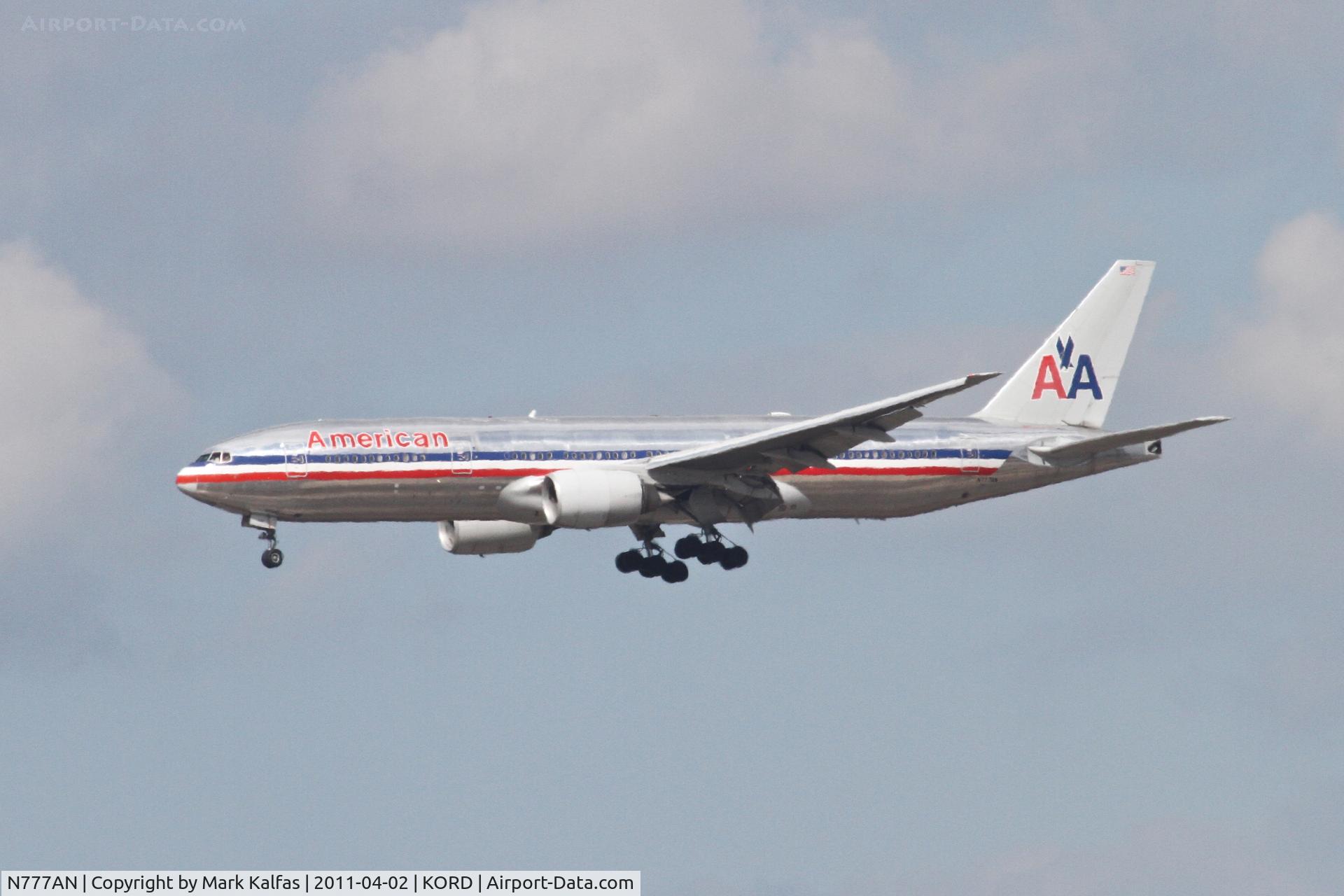 N777AN, 1999 Boeing 777-223 C/N 29585, American Airlines Boeing 777-223, AAL47 arriving from EGLL, on approach RWY 27L KORD.