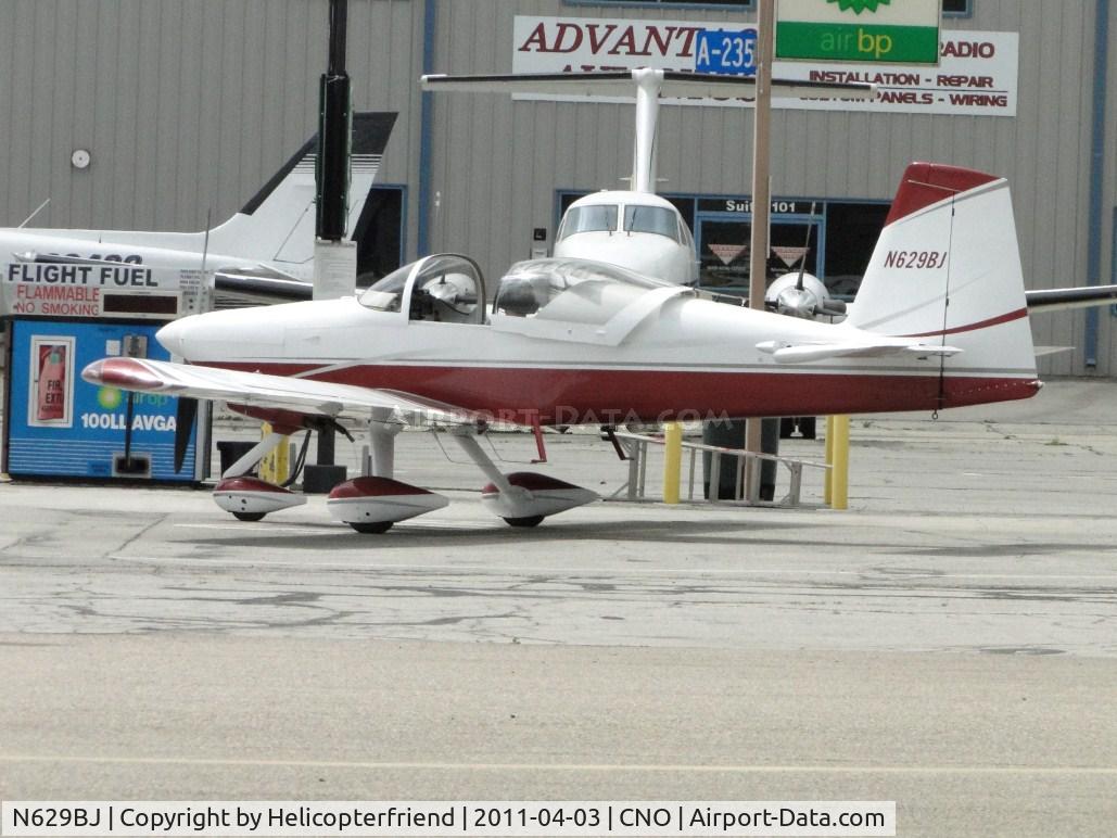 N629BJ, 2006 Vans RV-9A C/N 91051, Fueling up and getting ready to depart