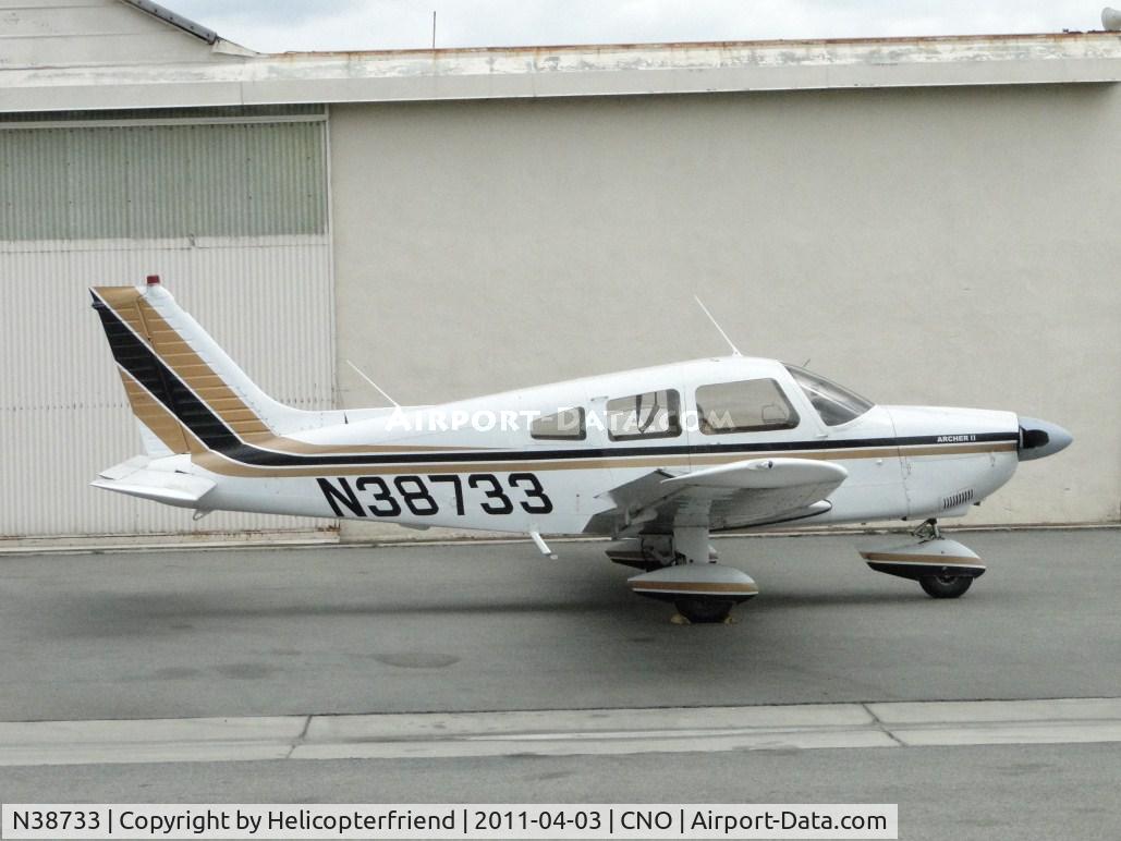 N38733, 1977 Piper PA-28-181 C/N 28-7790580, Parked