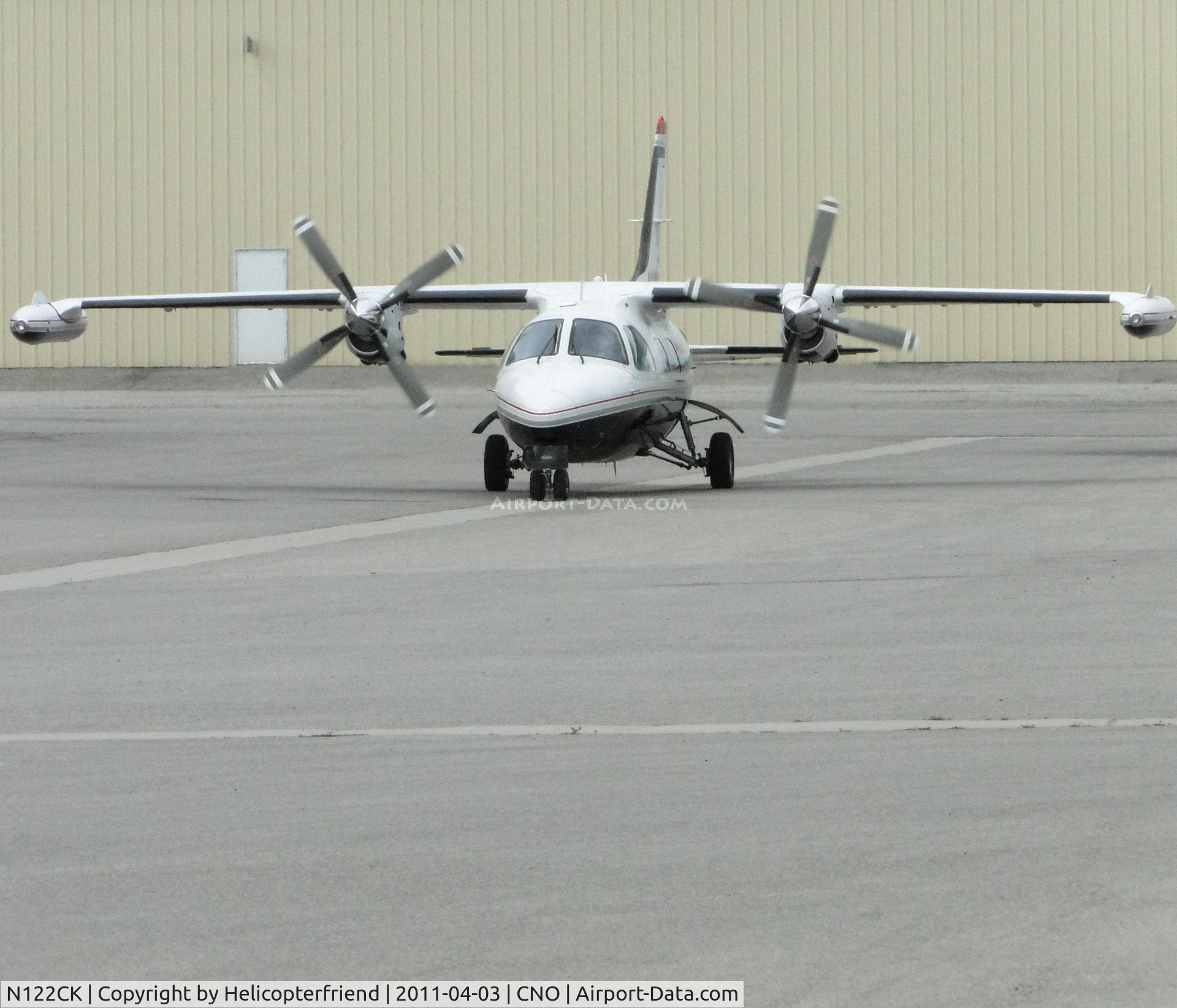 N122CK, 1978 Mitsubishi MU-2B-26A C/N 374SA, Preflight warming up