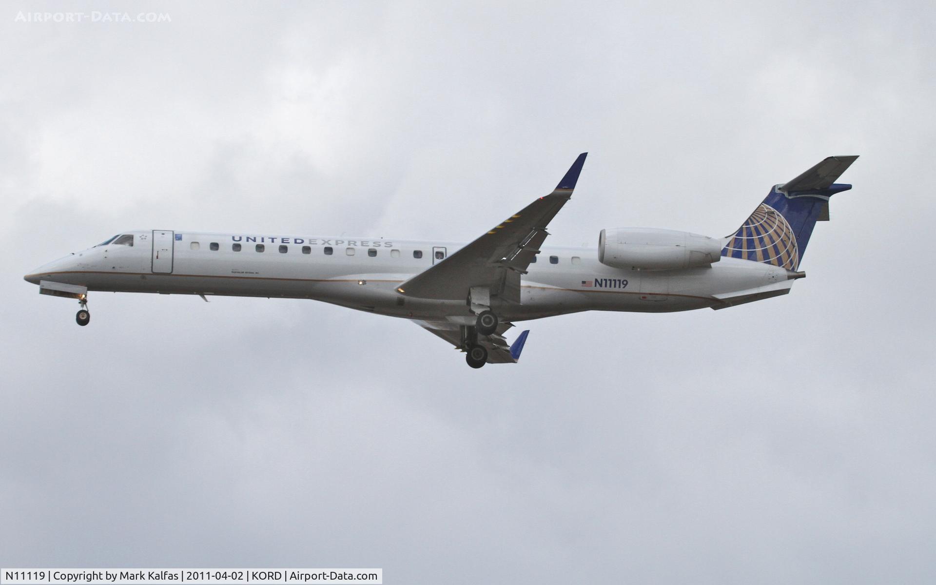 N11119, 2002 Embraer ERJ-145XR (EMB-145XR) C/N 145677, ExpressJet/United Express, BTA5874 arriving from KBWI, on approach RWY 28 KORD.