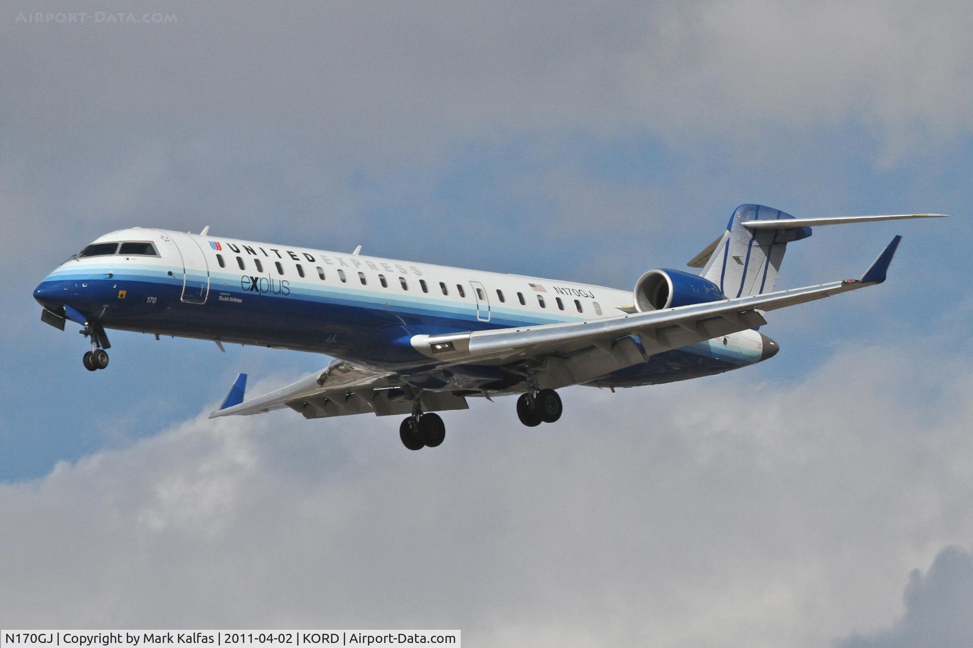 N170GJ, Bombardier CRJ-702ER NG (CL-600-2C10) Regional Jet C/N 10280, GoJet Airlines/ United Express Bombardier CL-600-2C10, GJS7438 arriving from KCVG, on approach RWY 28 KORD.