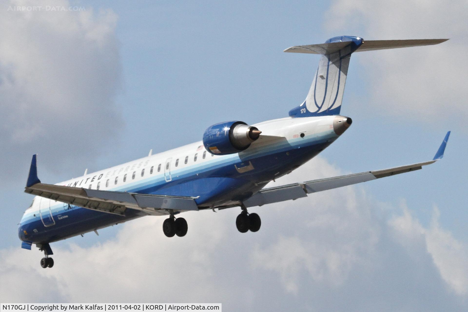N170GJ, Bombardier CRJ-702ER NG (CL-600-2C10) Regional Jet C/N 10280, GoJet Airlines/ United Express Bombardier CL-600-2C10, GJS7438 arriving from KCVG, on approach RWY 28 KORD.