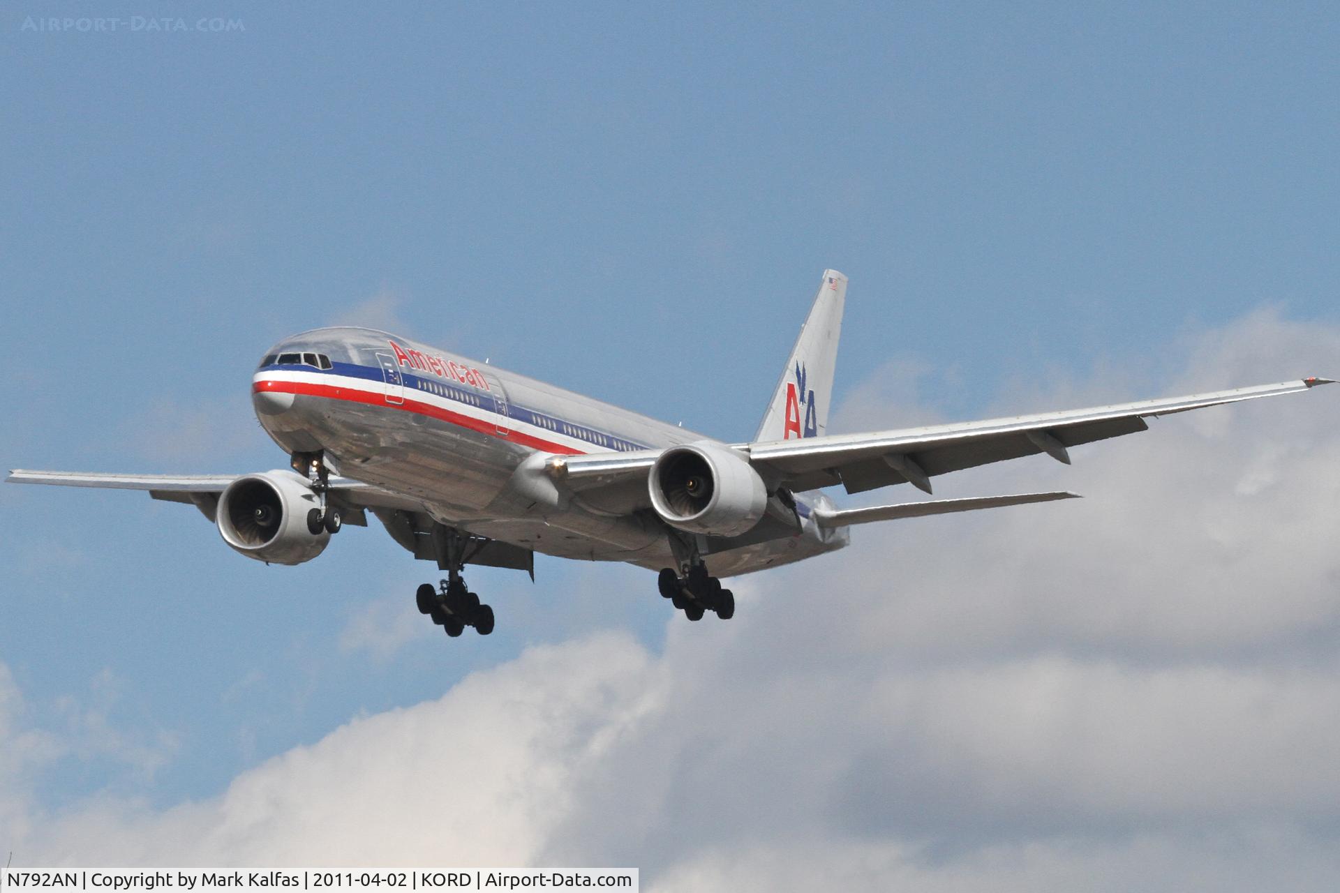 N792AN, 2000 Boeing 777-223 C/N 30253, American Airlines Boeing 777-223, AAL154 arriving from RJAA, on approach RWY 28 KORD.