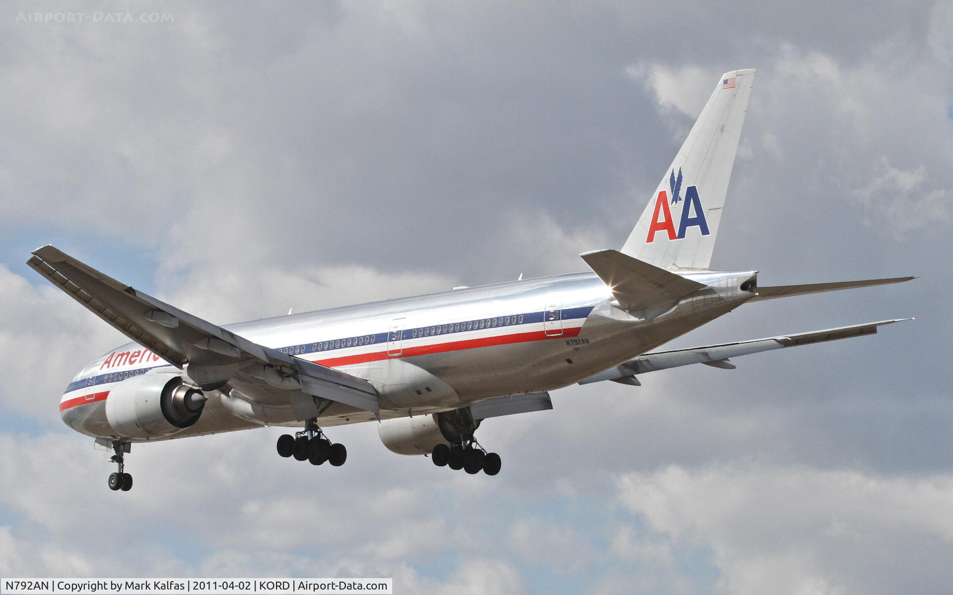 N792AN, 2000 Boeing 777-223 C/N 30253, American Airlines Boeing 777-223, AAL154 arriving from RJAA, on approach RWY 28 KORD.