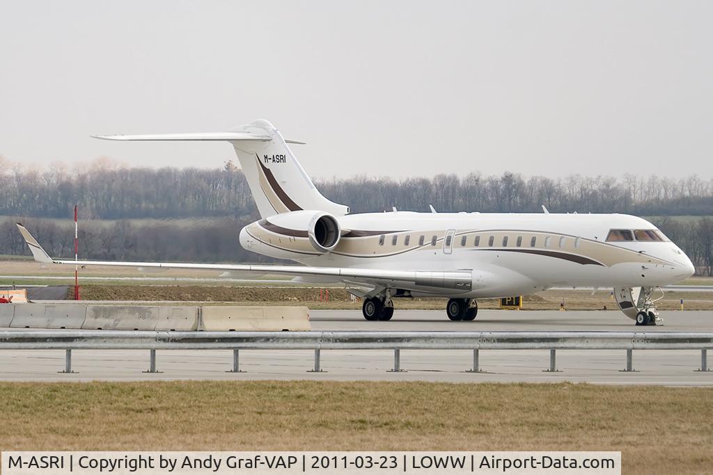 M-ASRI, 2005 Bombardier BD-700-1A10 Global Express C/N 9165, BD700