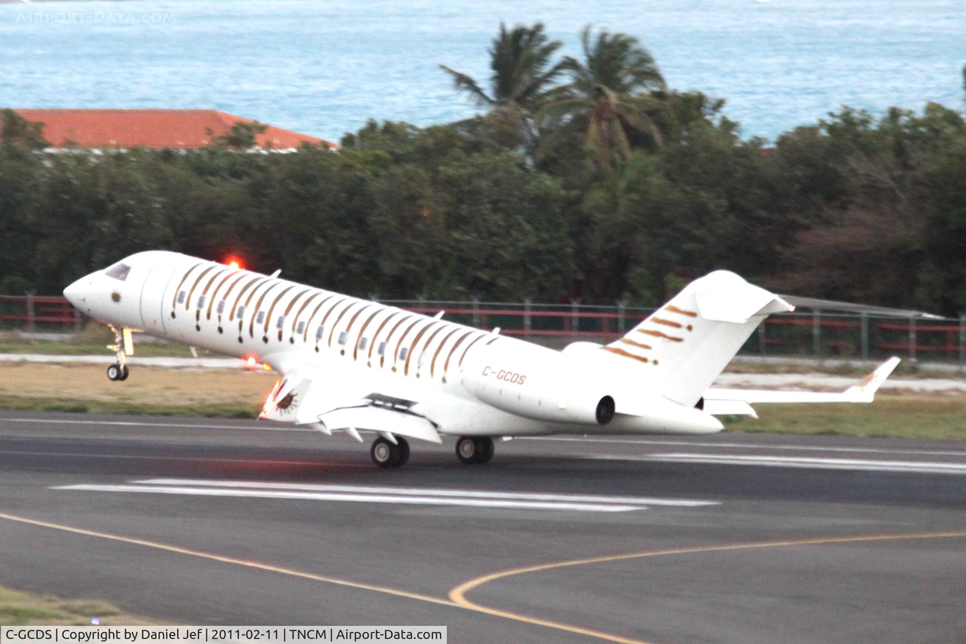C-GCDS, 2003 Bombardier BD-700-1A10 Global Express C/N 9137, C-GCDS landing at TNCM
