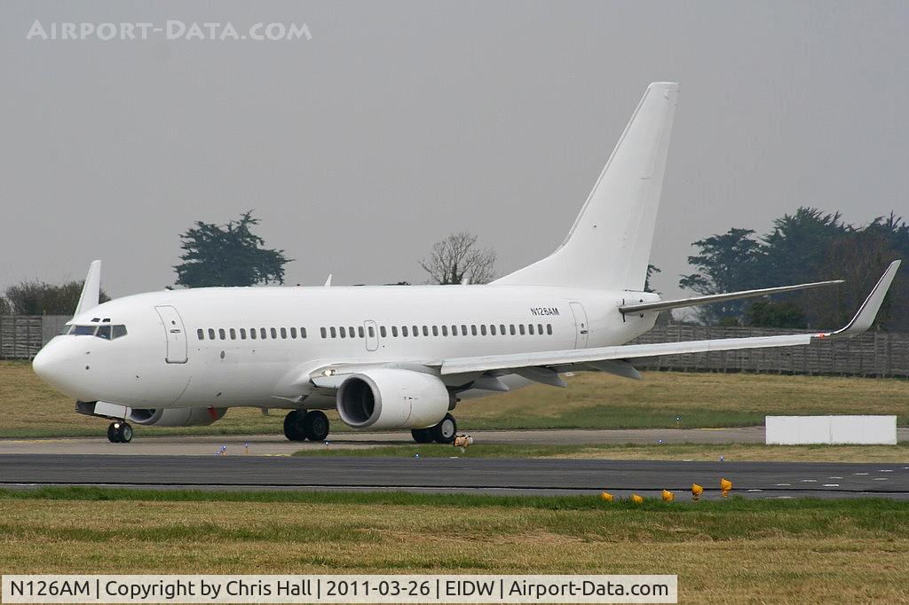 N126AM, 2001 Boeing 737-7BK C/N 30617, Departing on its delivery flight to Aeroméxico