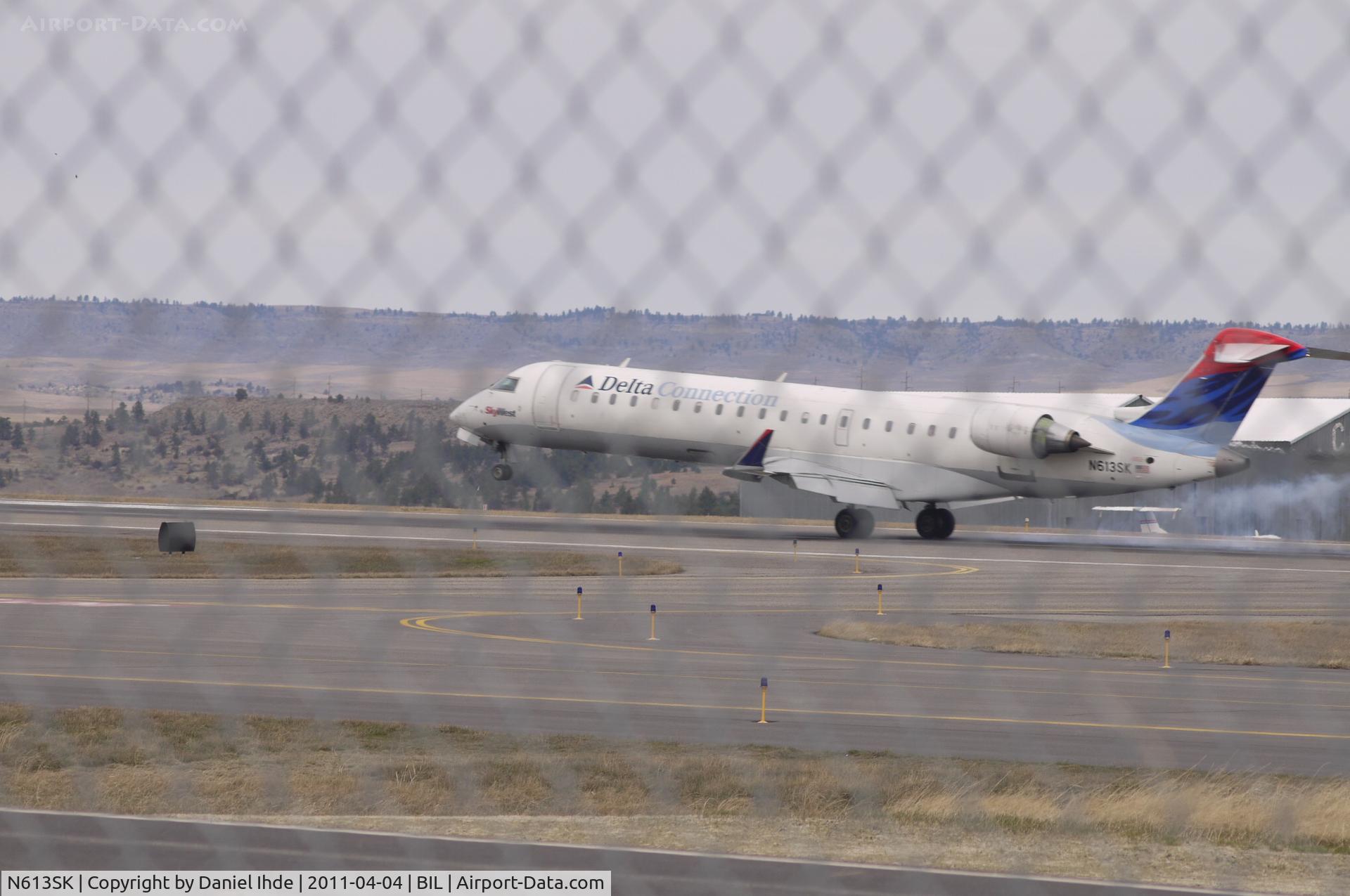 N613SK, 2002 Bombardier CRJ-701 (CL-600-2C10) Regional Jet C/N 10038, Skywest Bombardier CL-600 @ BIL
