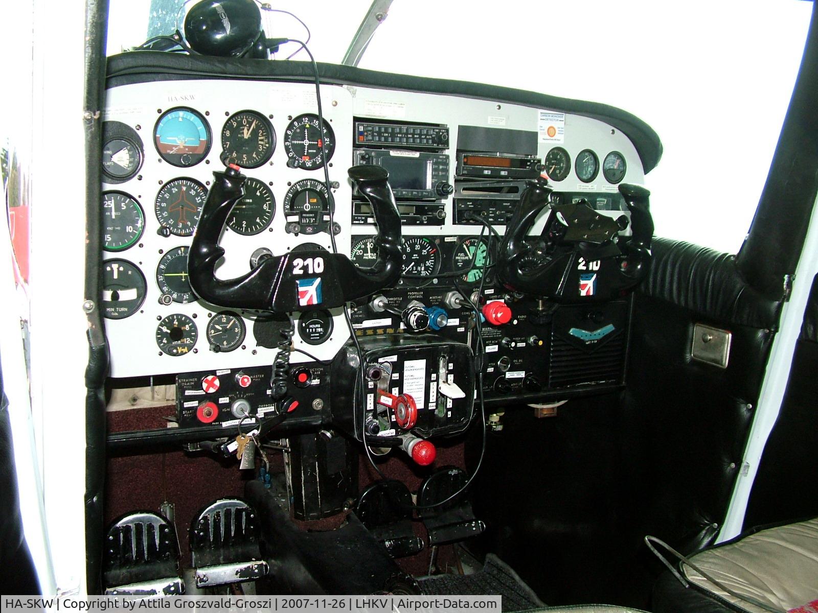 HA-SKW, Cessna 210 C/N 57526, Kaposujlak Airport, Hungary - Cocpit
