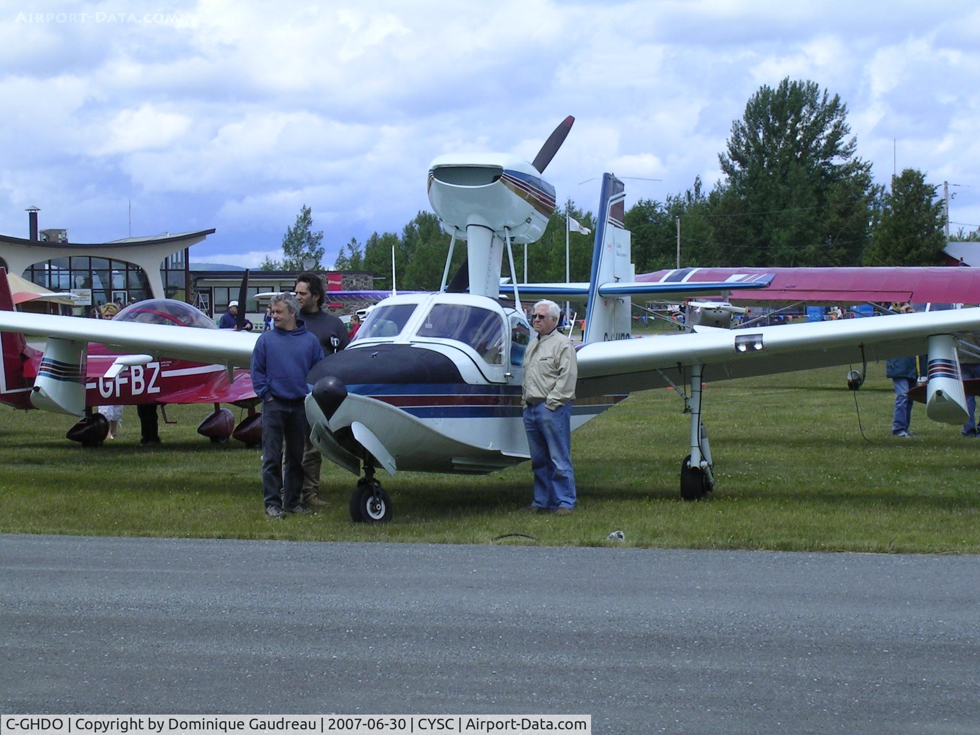 C-GHDO, 1974 Lake LA-4-200 Buccaneer C/N 610, Faucheur de marguerite