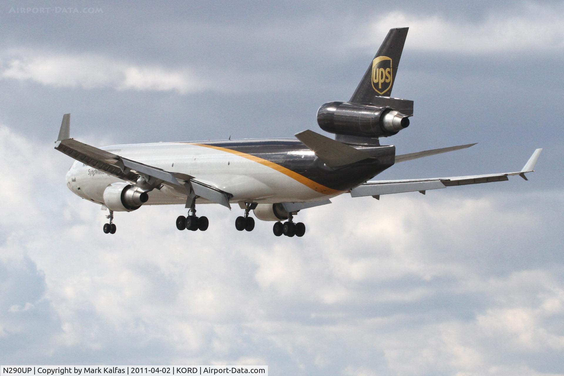 N290UP, 1992 McDonnell Douglas MD-11F C/N 48456, UPS Mcdonnell Douglas MD-11F, UPS1540 arriving from EDDK (Cologne Bonn), RWY 28 approach KORD.