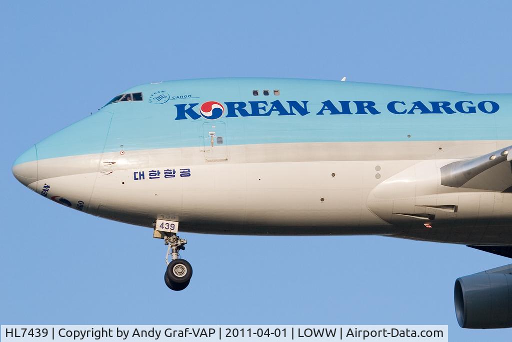 HL7439, 2003 Boeing 747-4B5F/SCD C/N 33516, Korean Air Cargo 747-400