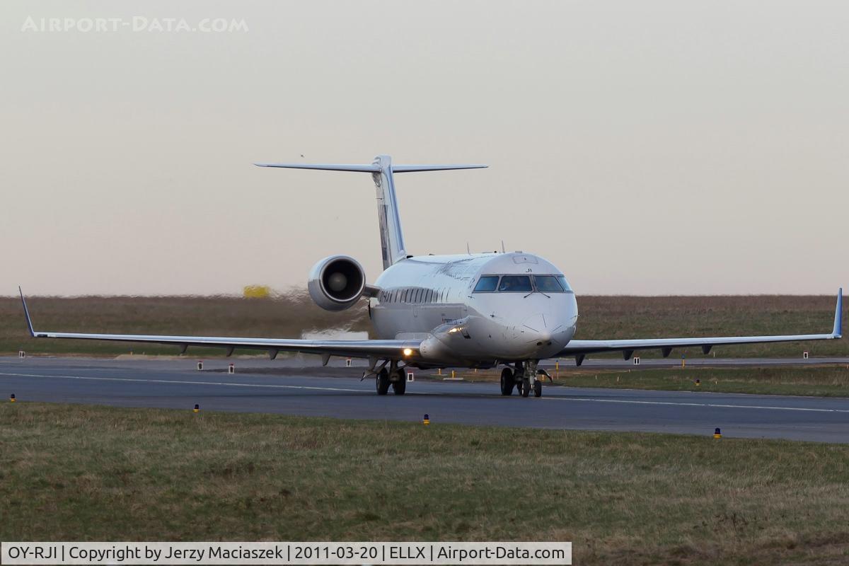 OY-RJI, 1995 Canadair CRJ-100LR (CL-600-2B19) C/N 7093, OY-RJI_bombardier crj-100lr