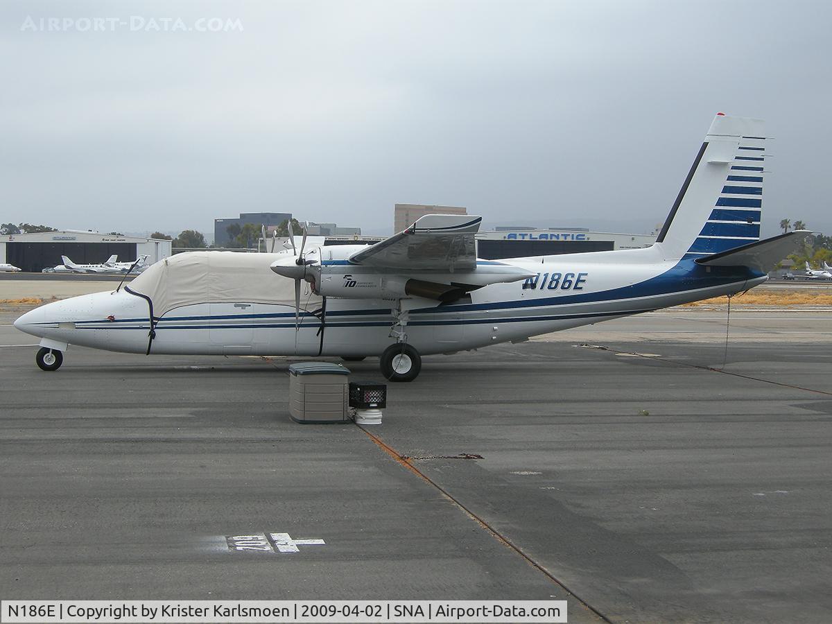 N186E, 1979 Rockwell International 690B C/N 11566, Parked at Santa Ana.