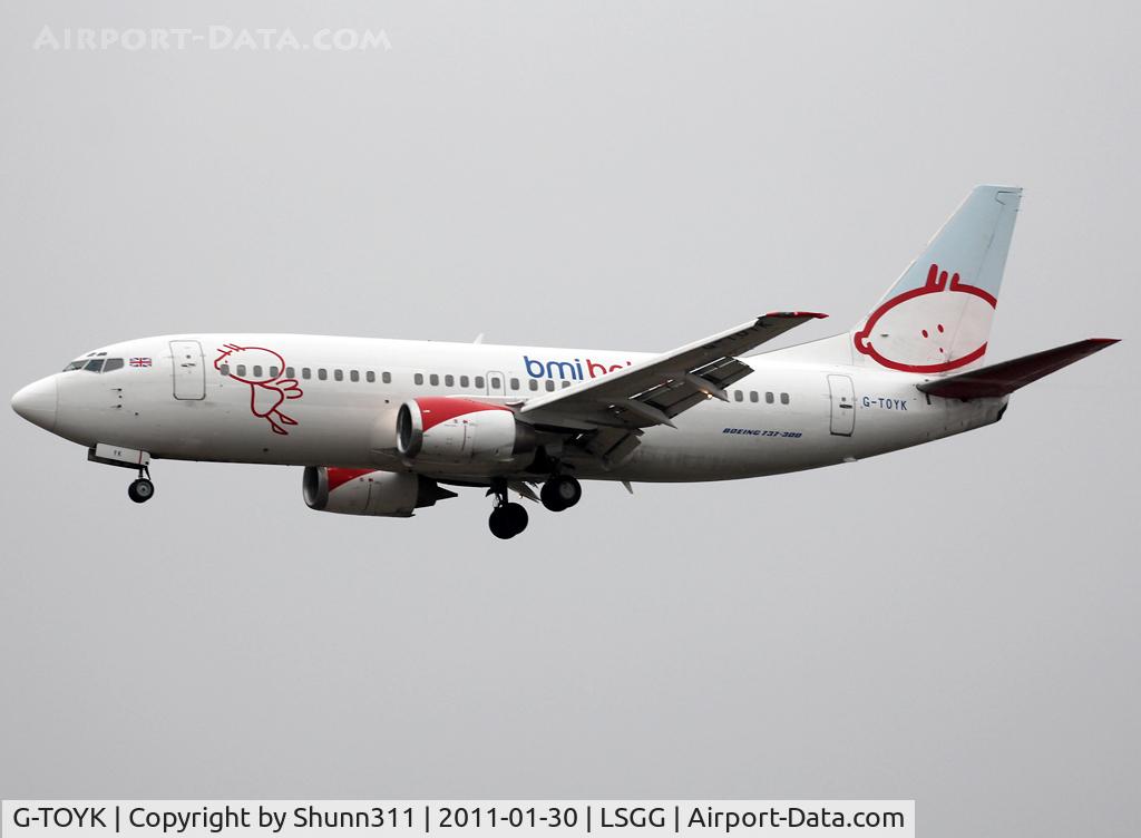 G-TOYK, 1997 Boeing 737-33R C/N 28870, Landing rwy 05