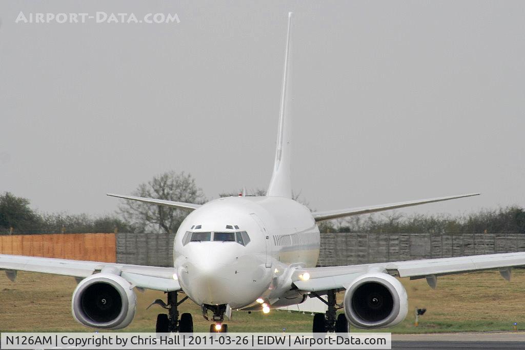 N126AM, 2001 Boeing 737-7BK C/N 30617, Departing on its delivery flight to Aeroméxico