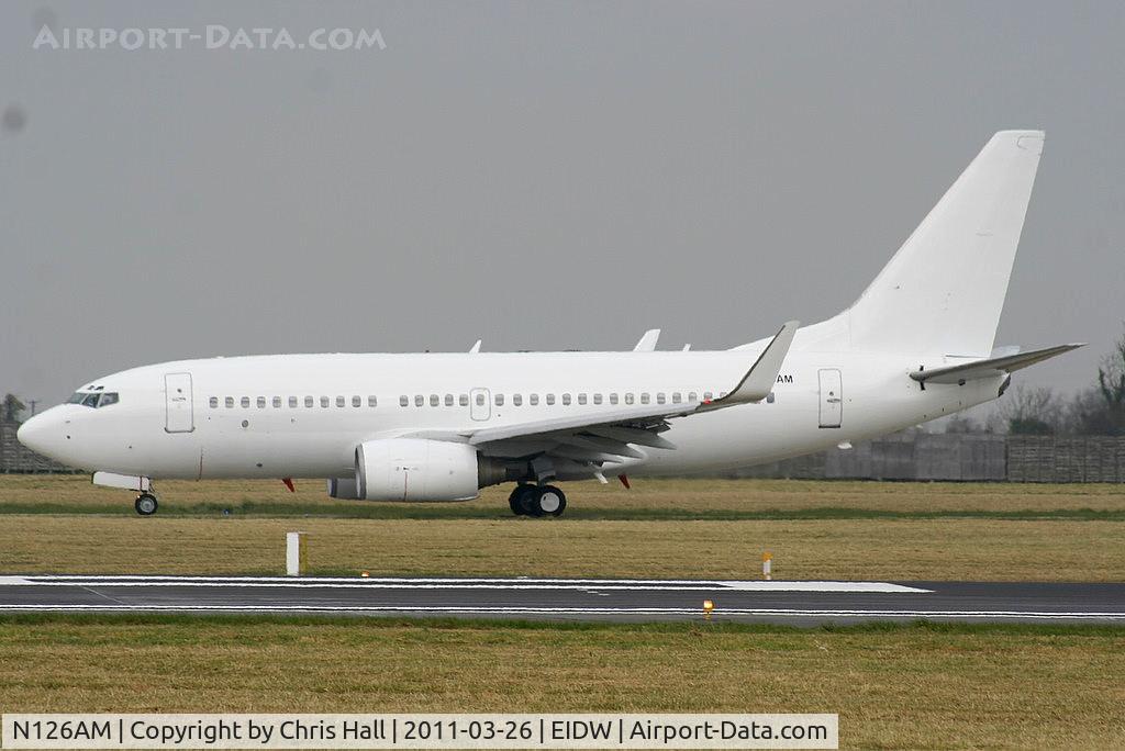N126AM, 2001 Boeing 737-7BK C/N 30617, Departing on its delivery flight to Aeroméxico