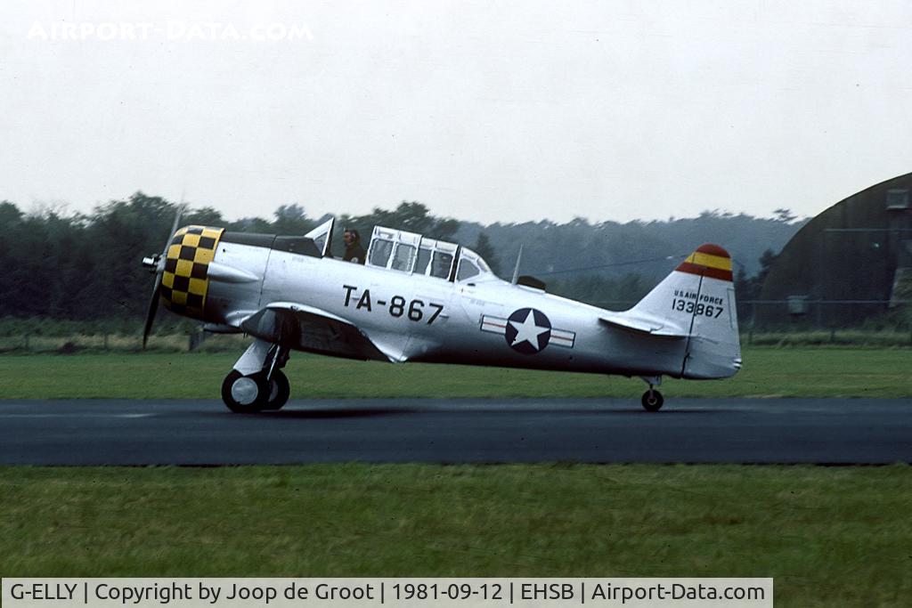 G-ELLY, 1943 North American AT-6D Harvard III C/N 88-14661 (41-33854), w/o 22-6-1982