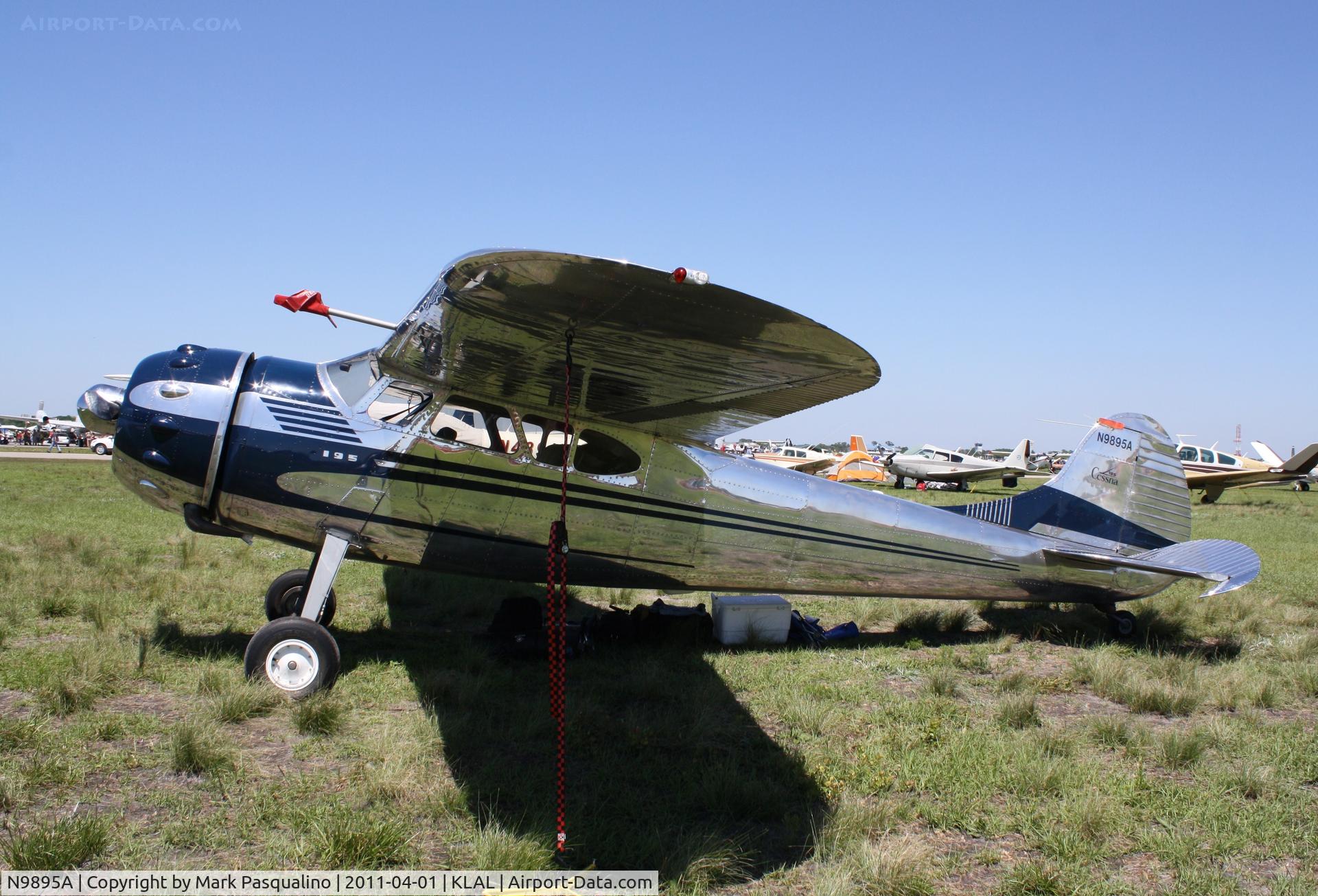 N9895A, 1950 Cessna 195A C/N 7598, Cessna 195A
