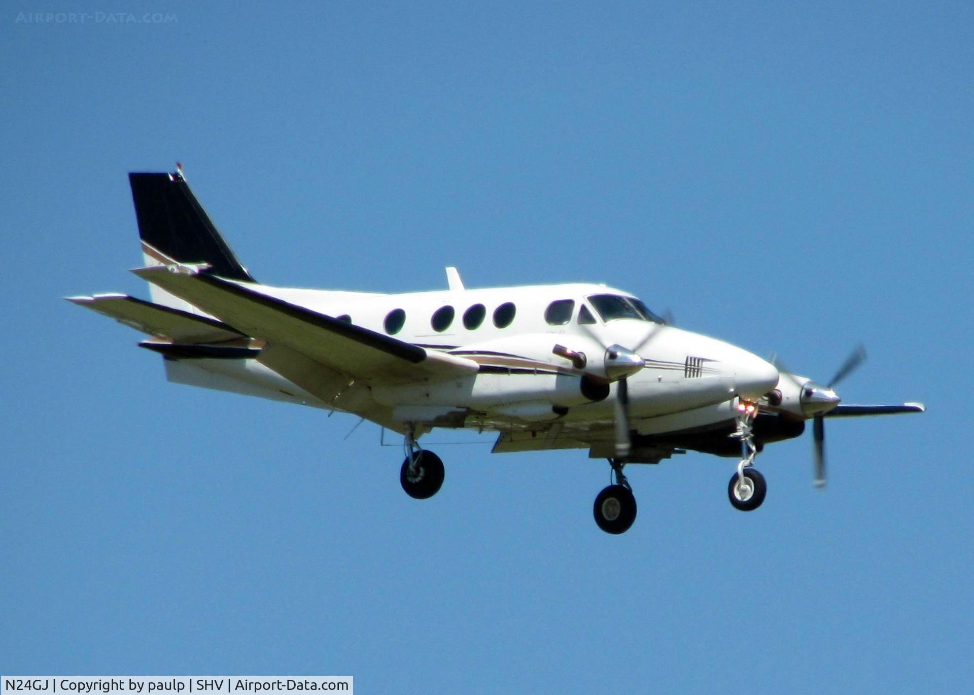 N24GJ, 1978 Beech C90 King Air C/N LJ-769, Landing on Rwy 14 at Shreveport Regional.