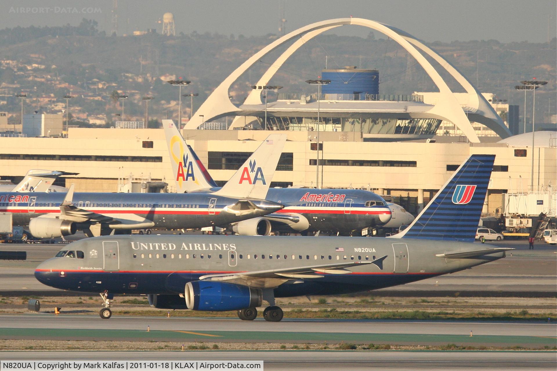 N820UA, 1998 Airbus A319-131 C/N 898, United Airlines Airbus A319-131 off of 25L KLAX on TWY H.